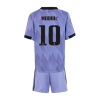 Real Madrid Luka Modric #10 Fußballbekleidung Auswärtstrikot Kinder 2022-23 Kurzarm (+ kurze hosen)